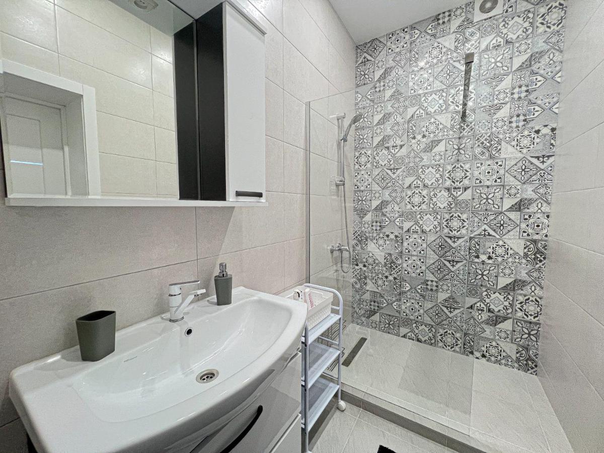 Dendrarium Park, 1Bd Apartment With Living Room Кишинів Екстер'єр фото